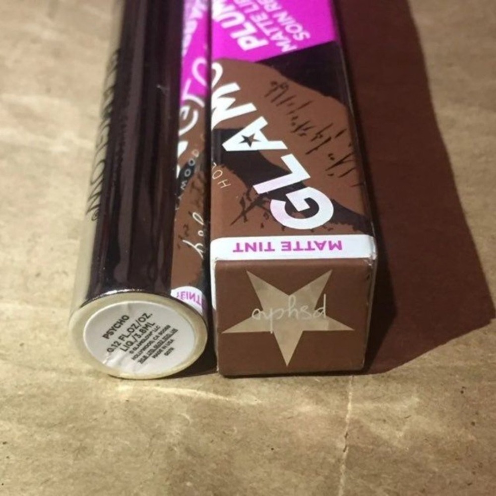 GLAMGLOW lip - Picture 2 of 5